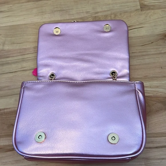 🆕 Malibu Barbie Purse w/gold chain - NWT - Picture 4 of 10